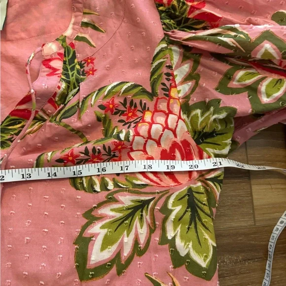 FARM Rio Aura Peasant Dress. Pink floral size medium. Size Medium